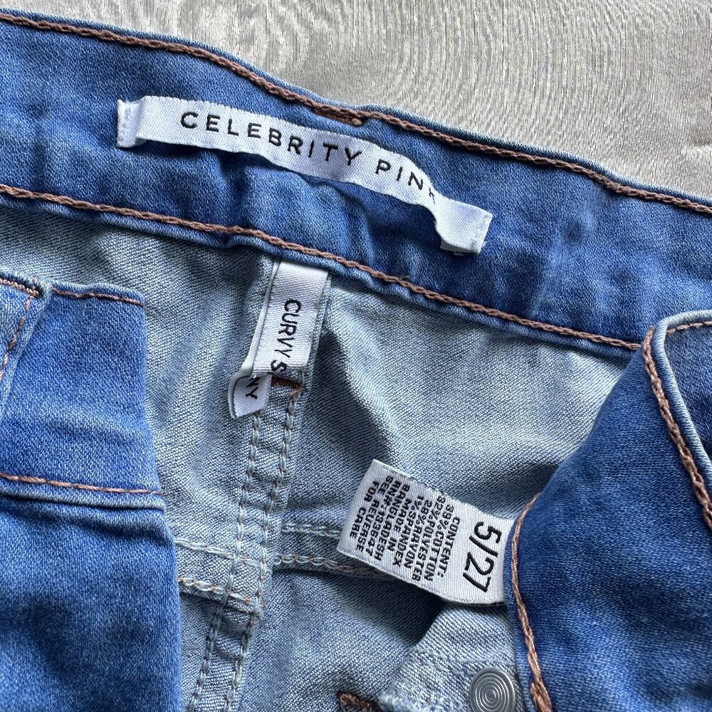 Celebrity Pink size 5 / 27 stretchy skinny jeans light denim